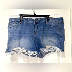 Torrid plus size distressed Jean Shorts with White Lace Trim. Size 22. GUC
